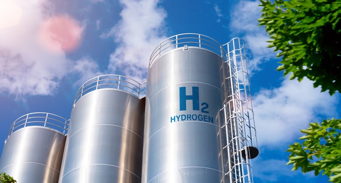 An image shows hydrogen storage tanks.