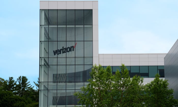 Building with Verizon logo