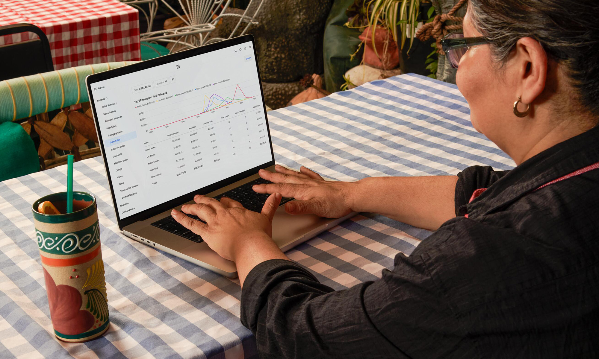 person using square block platform for business on laptop_block