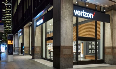 Verizon store exterior with verizon logo on side_verizon