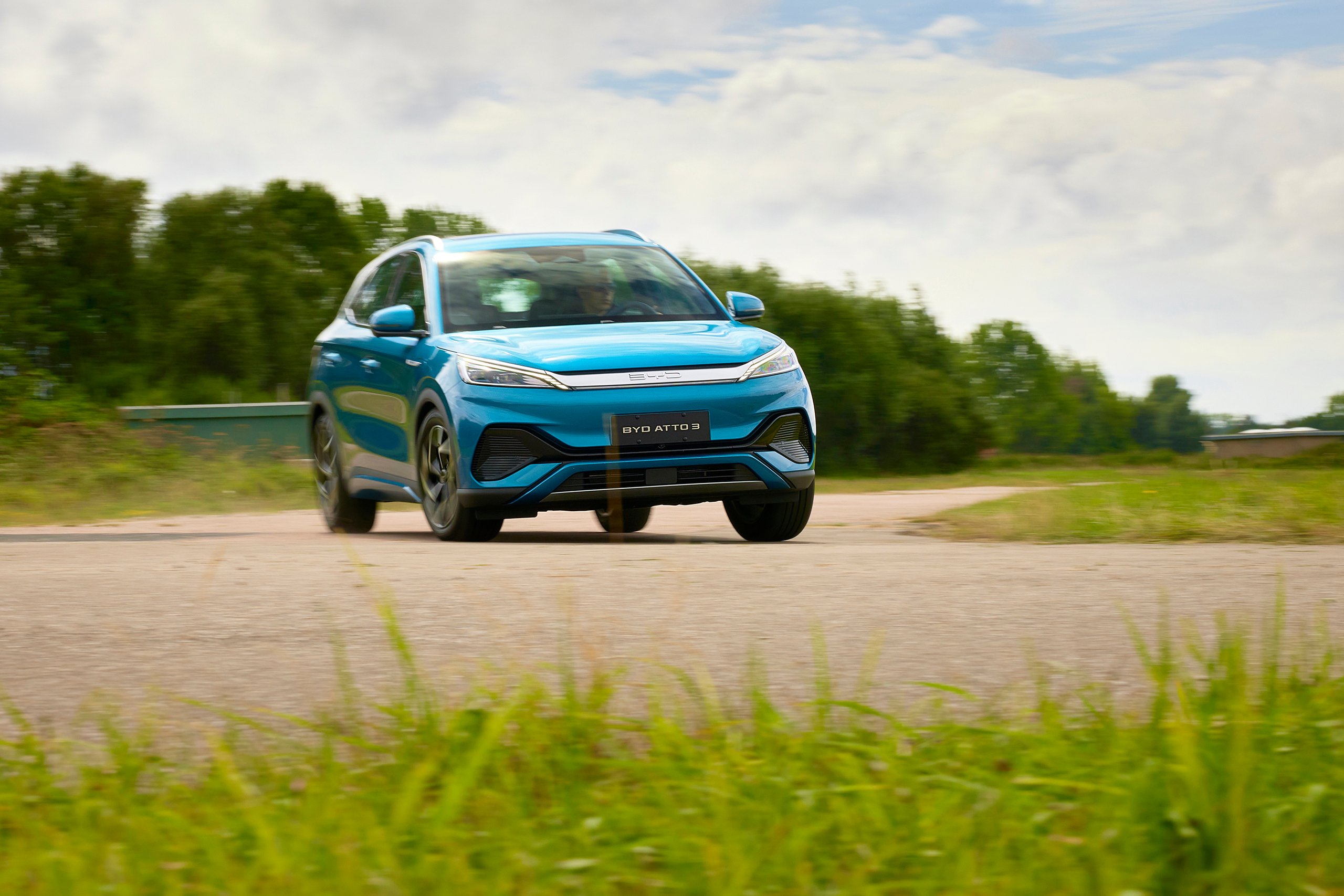 BYD_ATTO3_Road_A12014