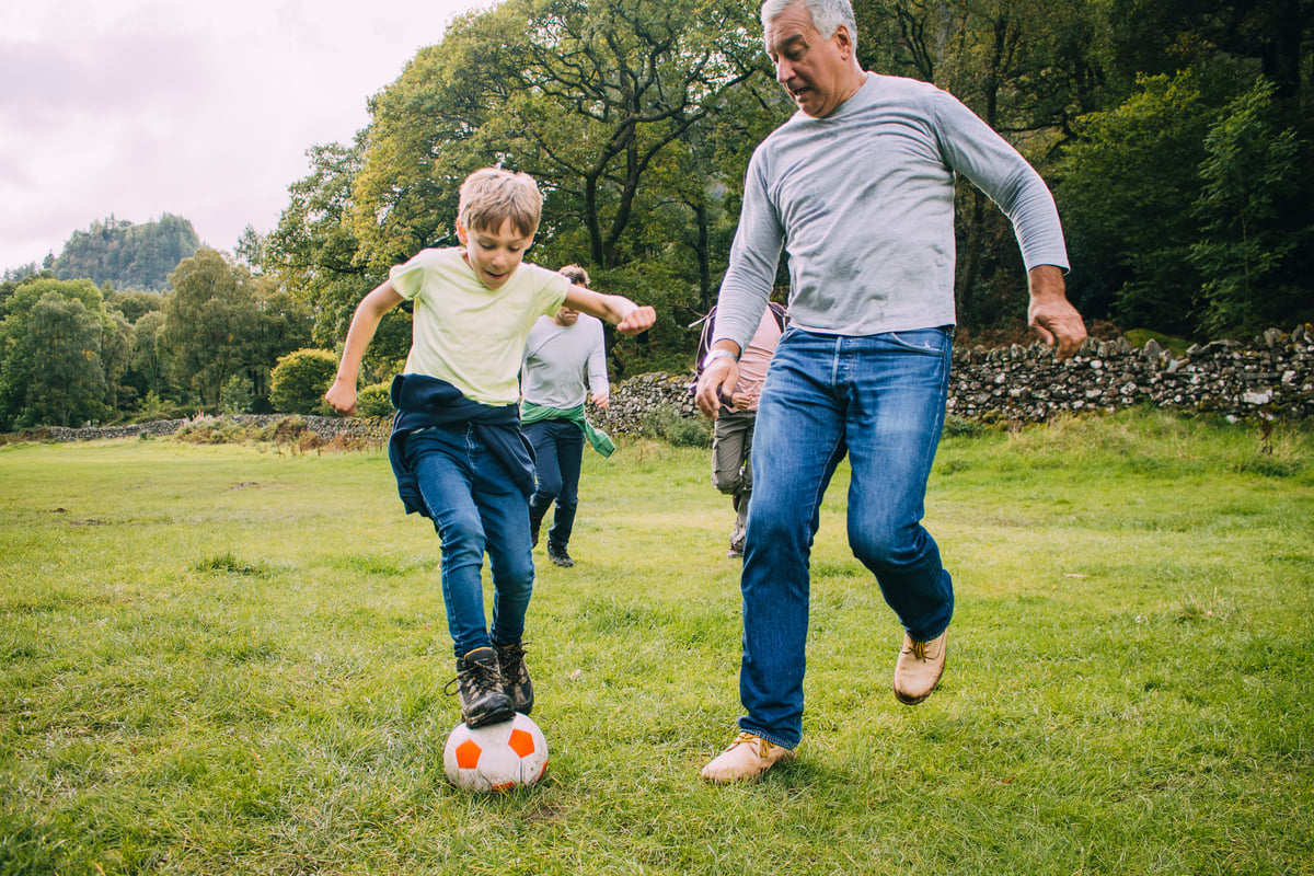 26_05_26 An older adult playing with a child _GettyImages-915665180-1200x800-5b2df79