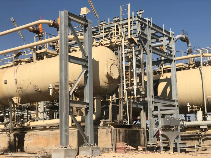 Refinery equipment. 