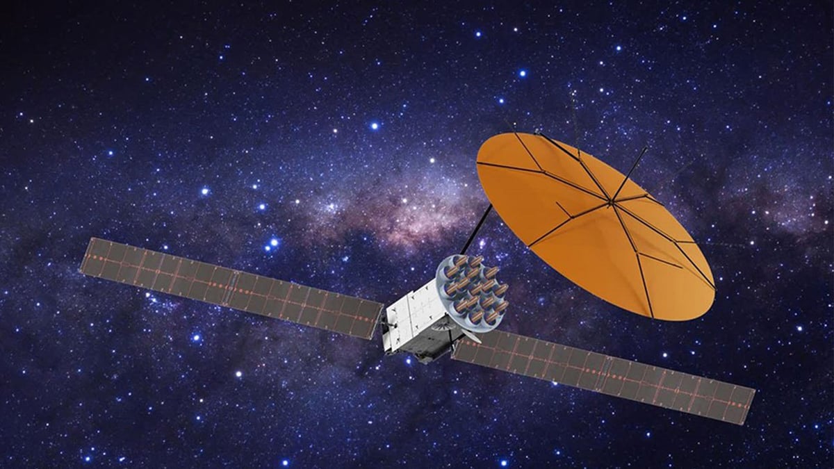 Should You Forget SpaceX, Starlink, and Small Satellites? USAF Orders 2 Big Billion-Dollar Satellites From Boeing.