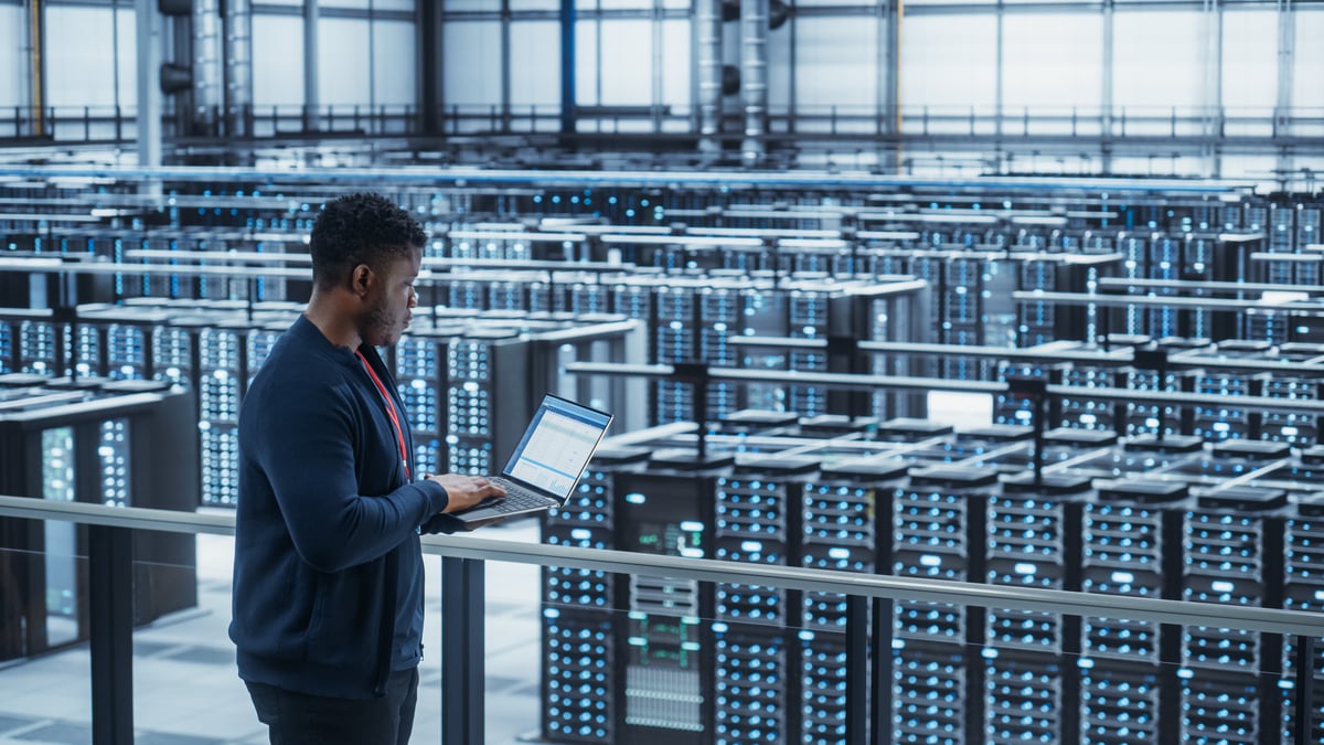 data processing center microchips-1200x675-128554e