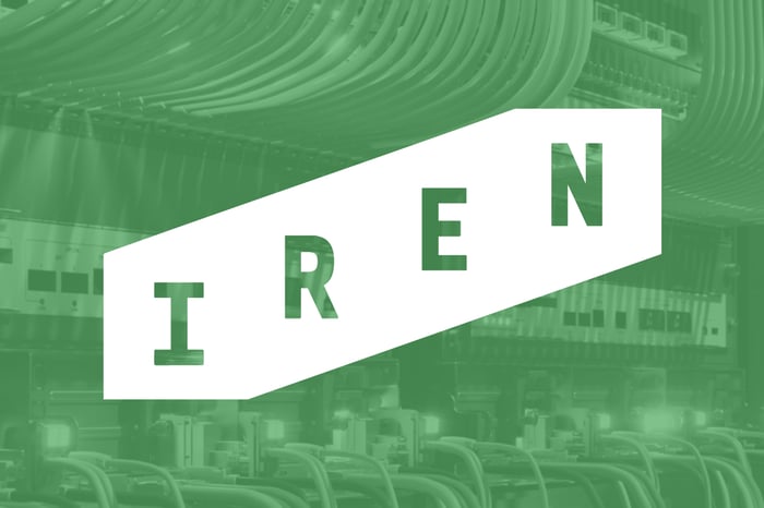 The Iren logo against a green background.