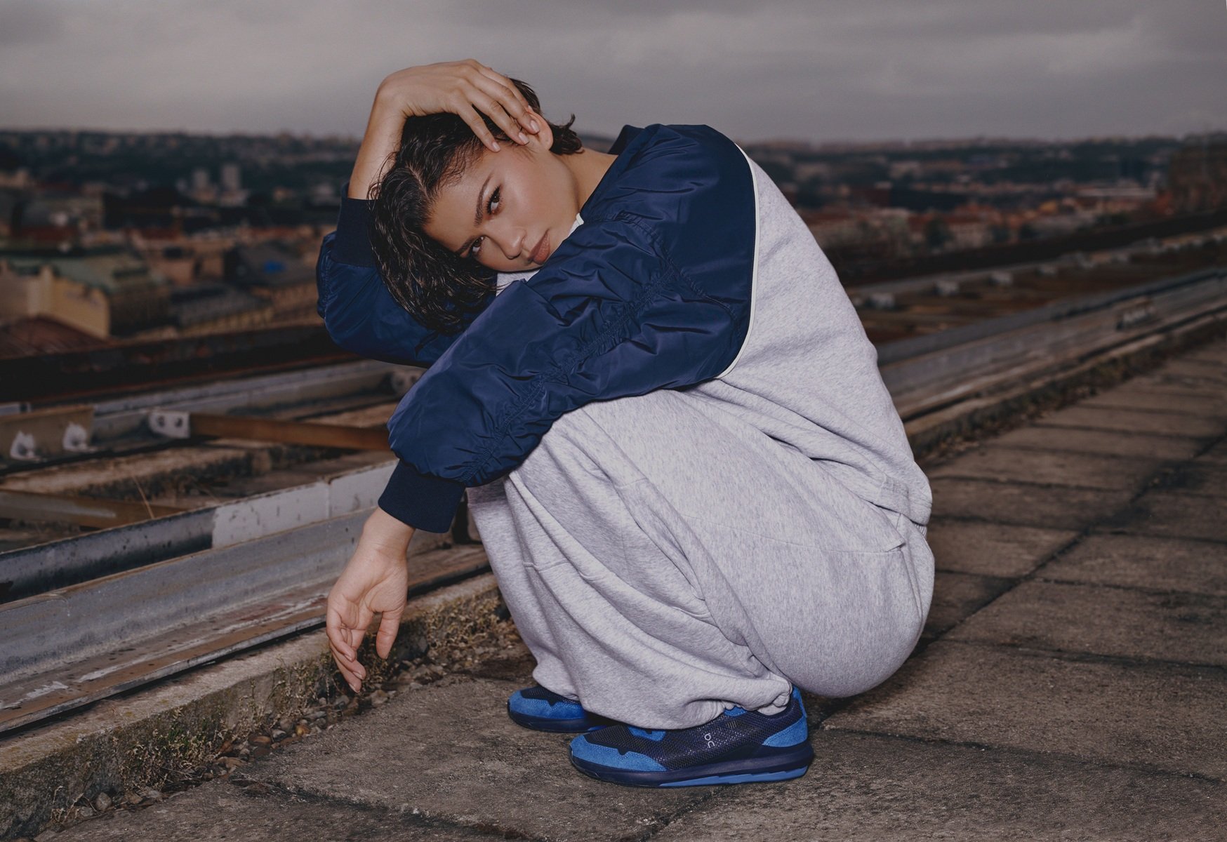 AI SEARCH-fw26-zendaya_brand_build-pad-head_to_toe_still-srgb-10