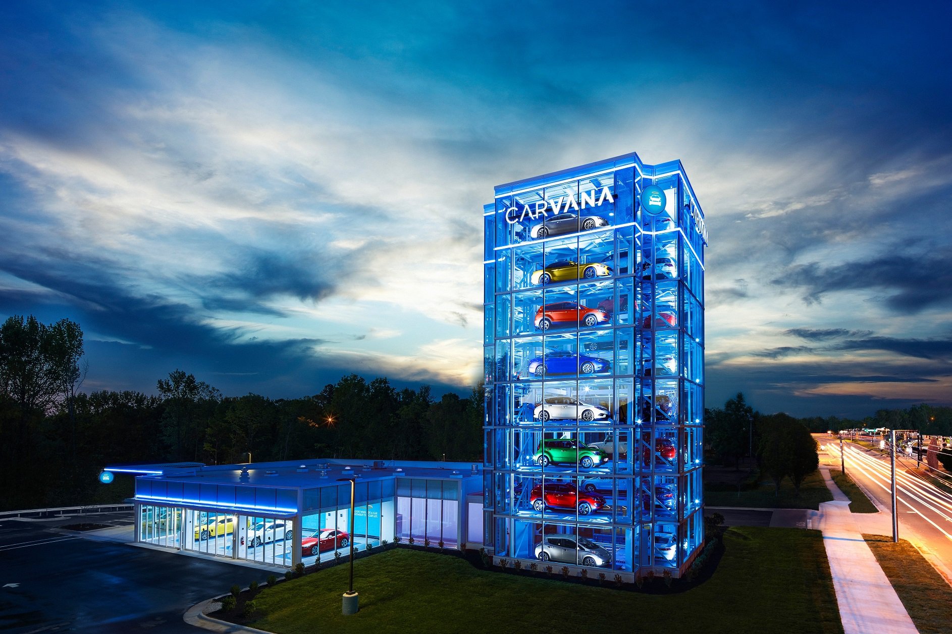 A Carvana vending tower in Charlotte.