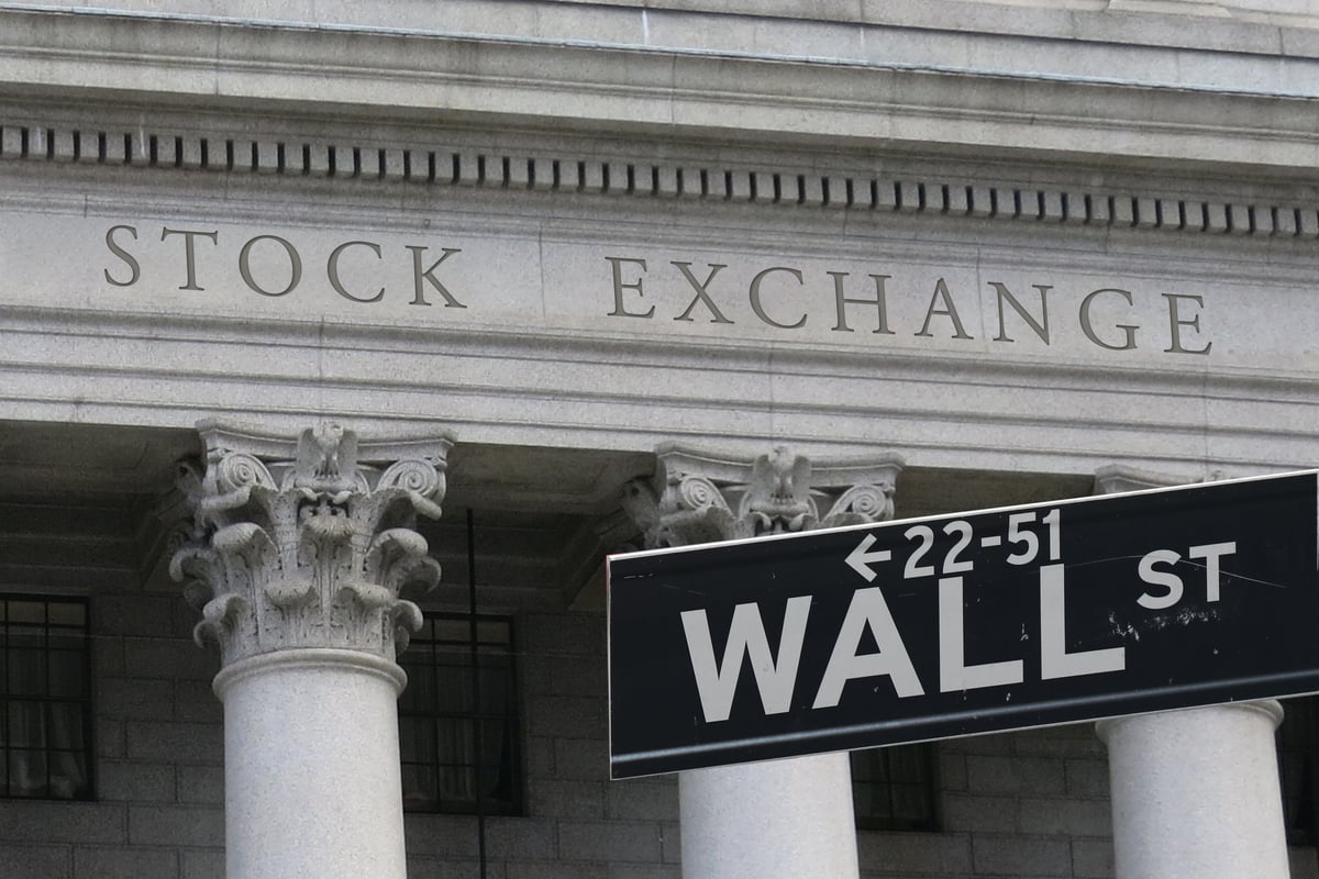 3 Blue Chip Dividend Stocks to Buy in June as the Dow Jones Industrial ...