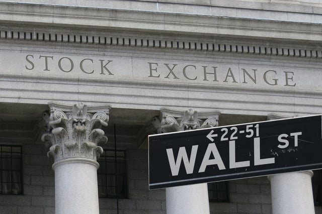 3 Blue Chip Dividend Stocks to Buy in June as the Dow Jones Industrial ...