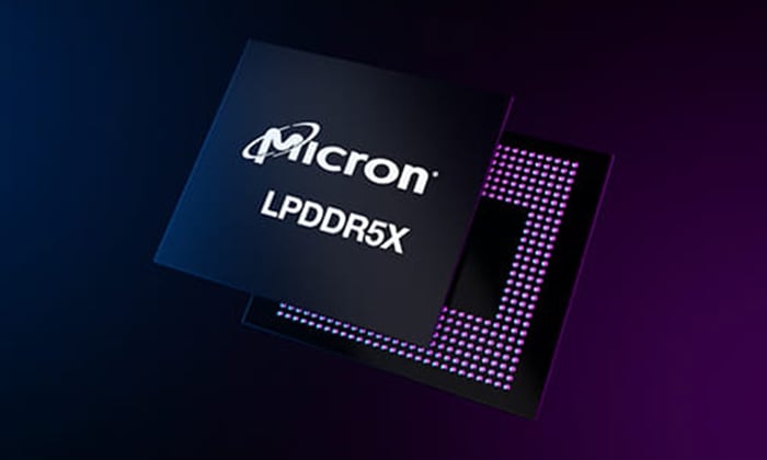 Micron LPDDR5X memory chip.